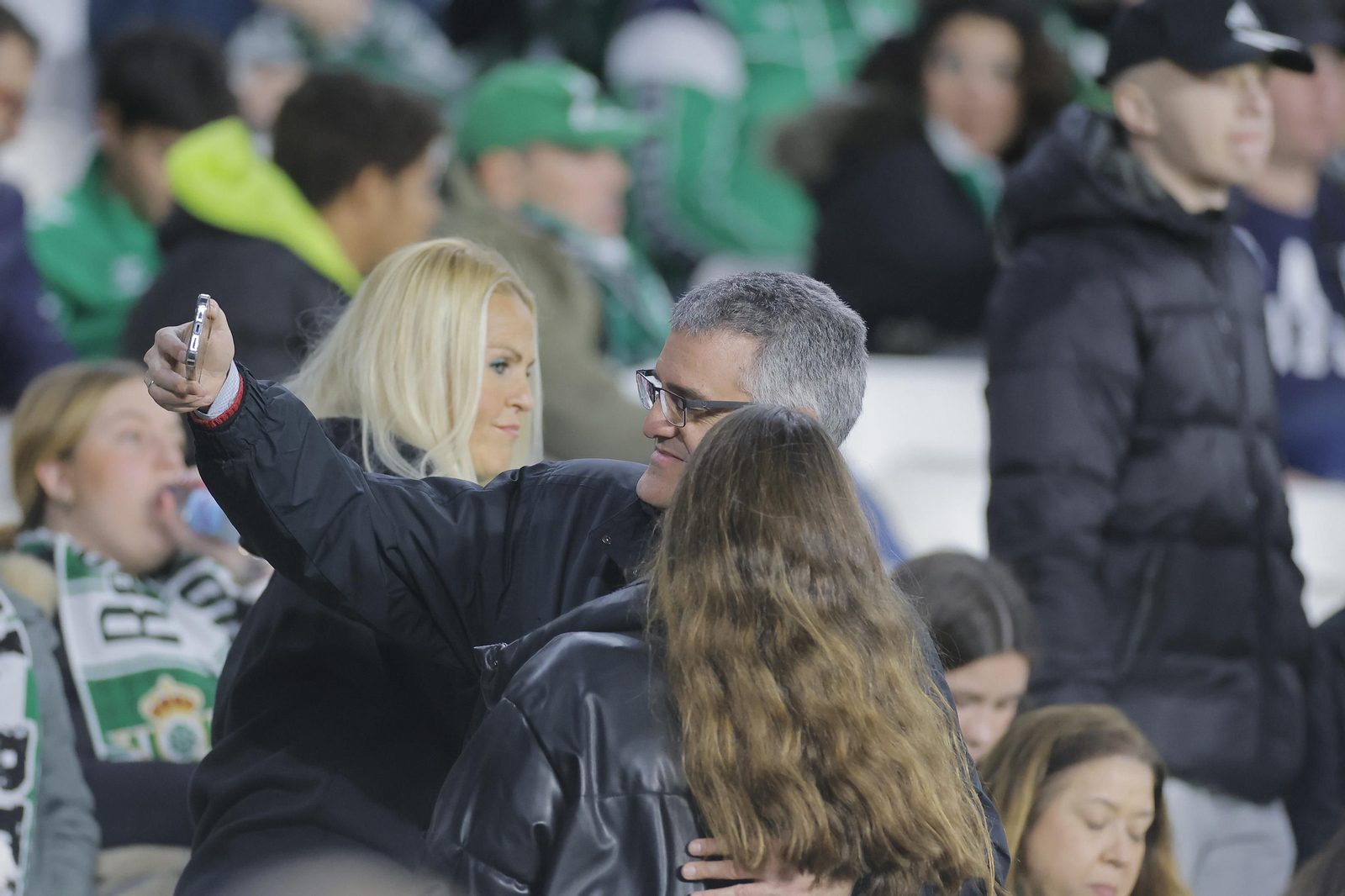 Búscate en las fotos del Betis-Girona