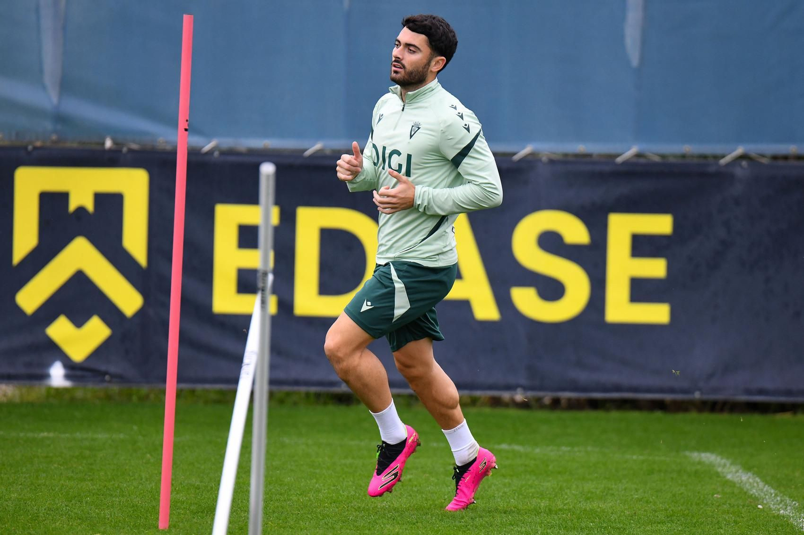 Sergio Ortuño se ejercita en El Rosal.