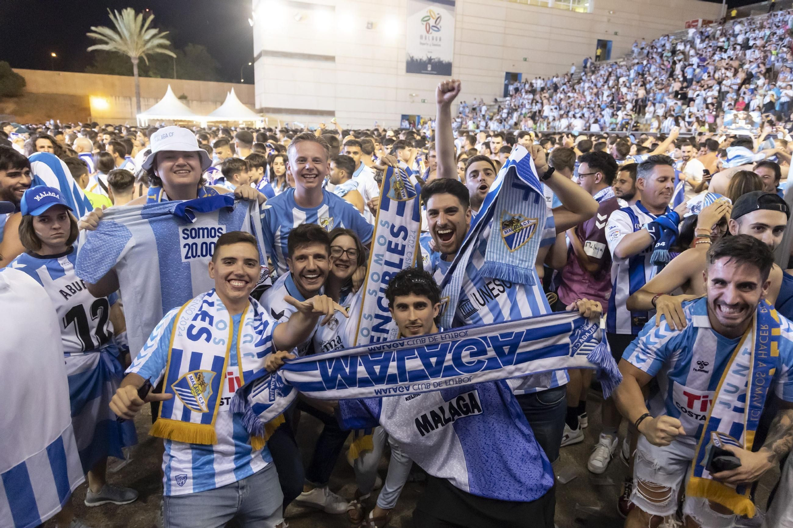 Así fue la locura del ascenso del Málaga CF en Tarragona