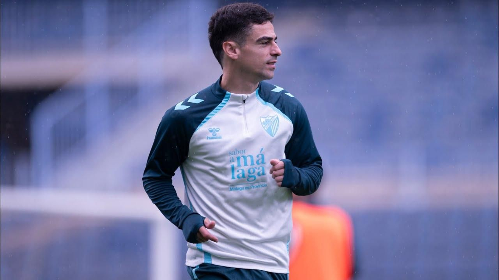 La Rosaleda toma el relevo bajo la lluvia La Rosaleda toma el relevo bajo la lluvia