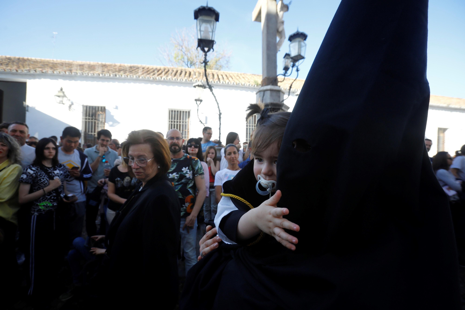 Viernes Santo en Córdoba: la procesión de los Dolores, en imágenes