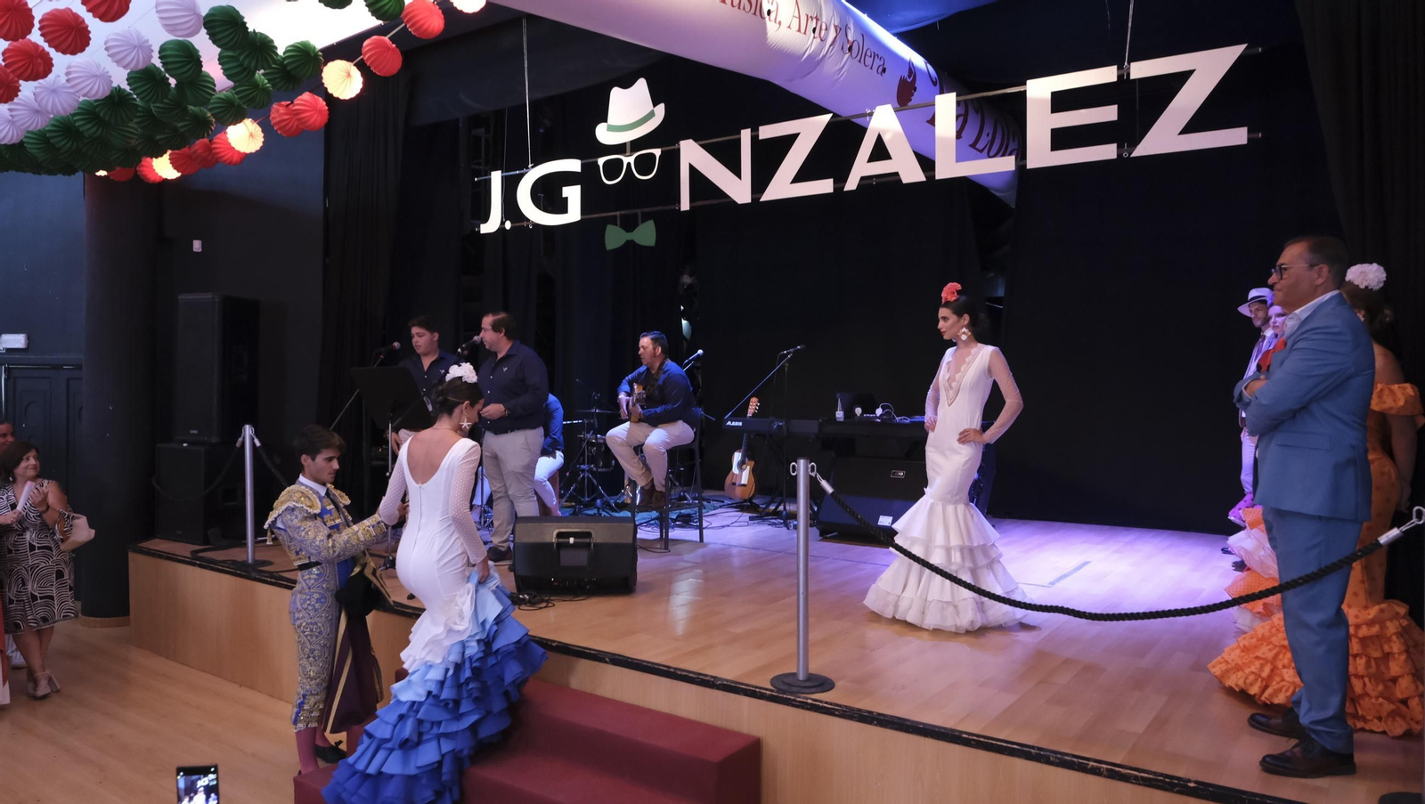 Así viven los almerienses el primer sábado de la Feria del Mediodía