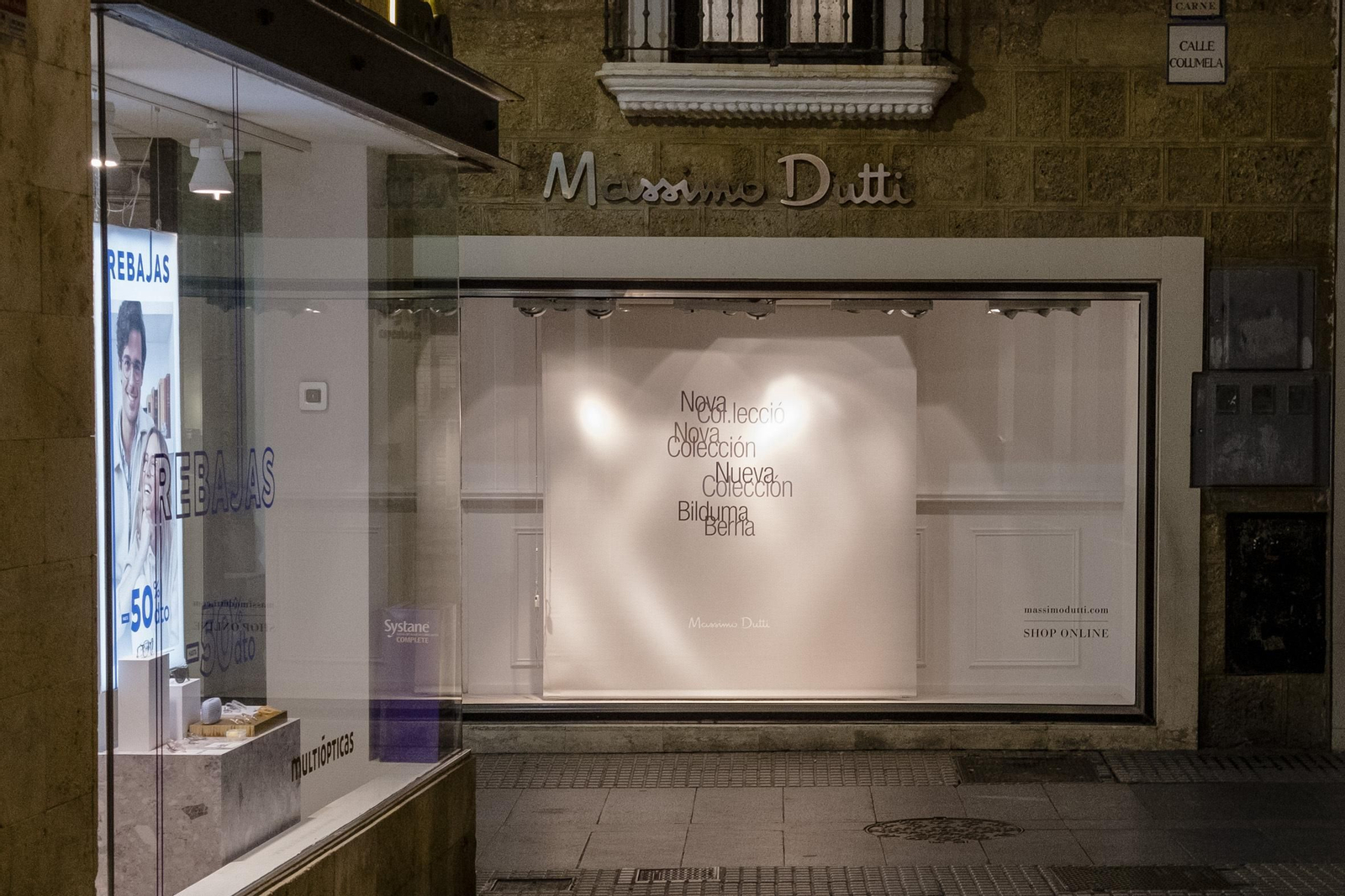 Massimo Dutti, una de las tiendas cerradas por el Grupo Inditex en Cádiz.