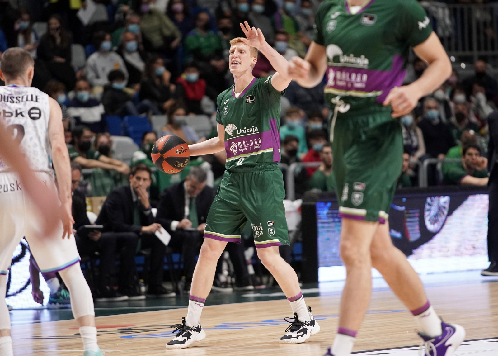 Alberto Díaz marca jugada en un partido con el Unicaja esta temporada.