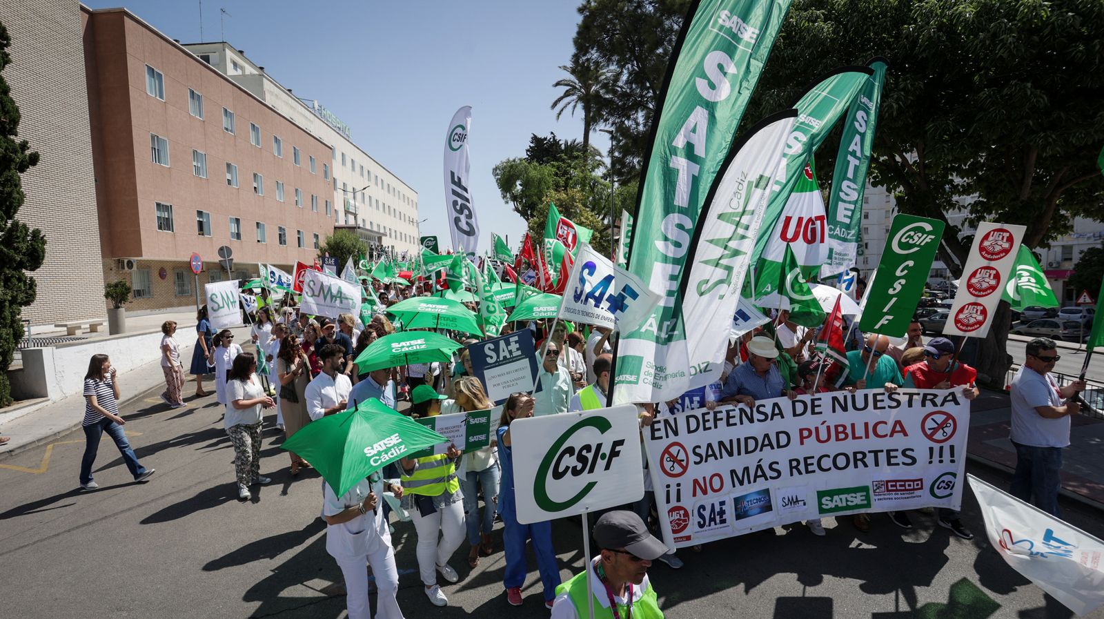 Imágenes de la manifestación en jerez por una Sanidad Pública y de Calidad