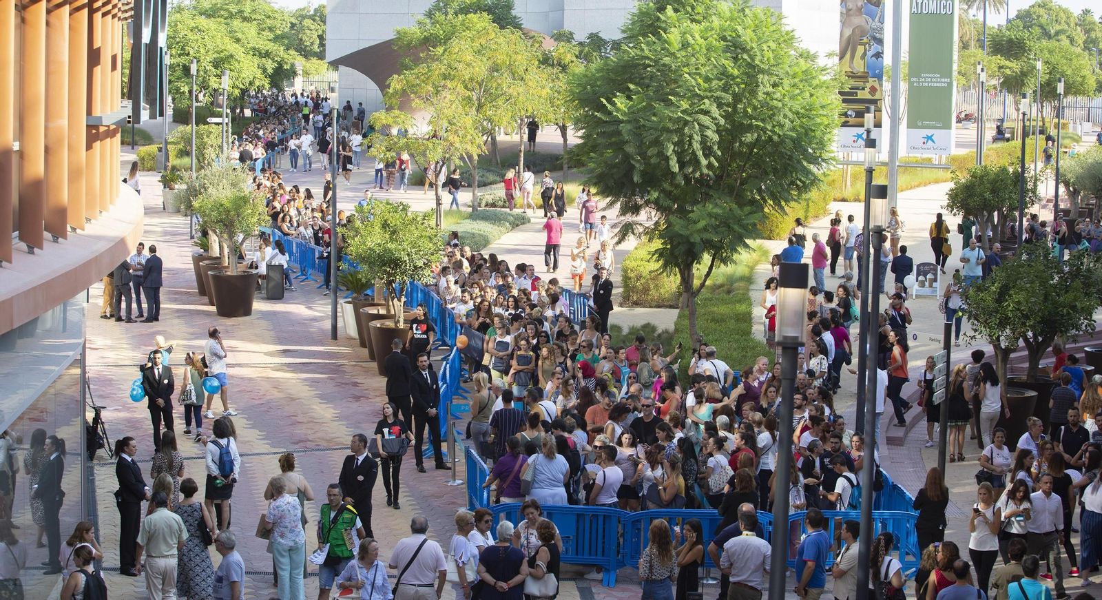 La apertura del centro comercial Torre Sevilla, en imágenes