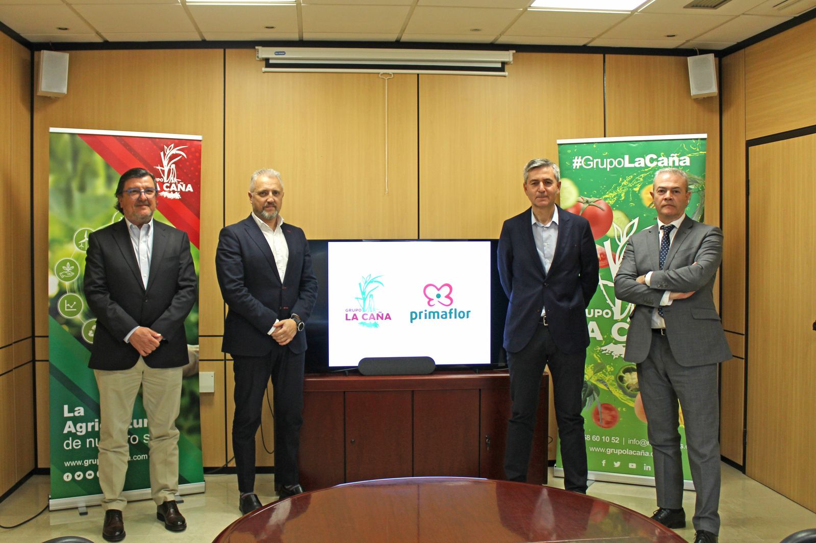 Primaflor y La Caña sellan  firman un acuerdo para comercialización y desarrollo de nuevos productos