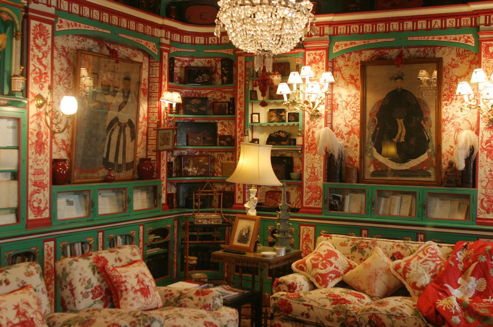 Una antigua ermita reconvertida en palacio por cinco millones de euros en Cazalla de la Sierra