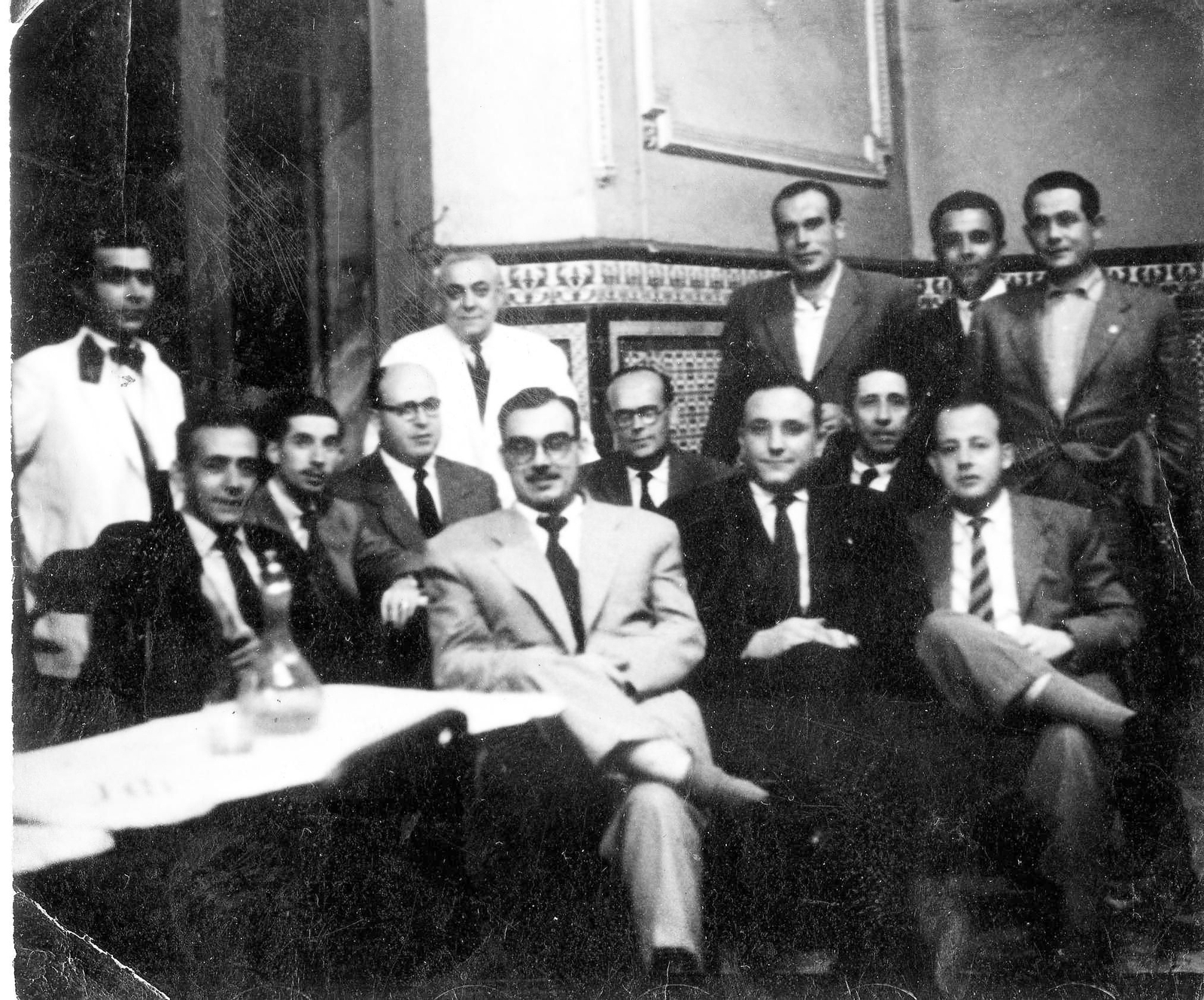 La última reunión en la Cervecería Viena antes de su cierre, con Ramón López García y un grupo de amigos y clientes habituales.