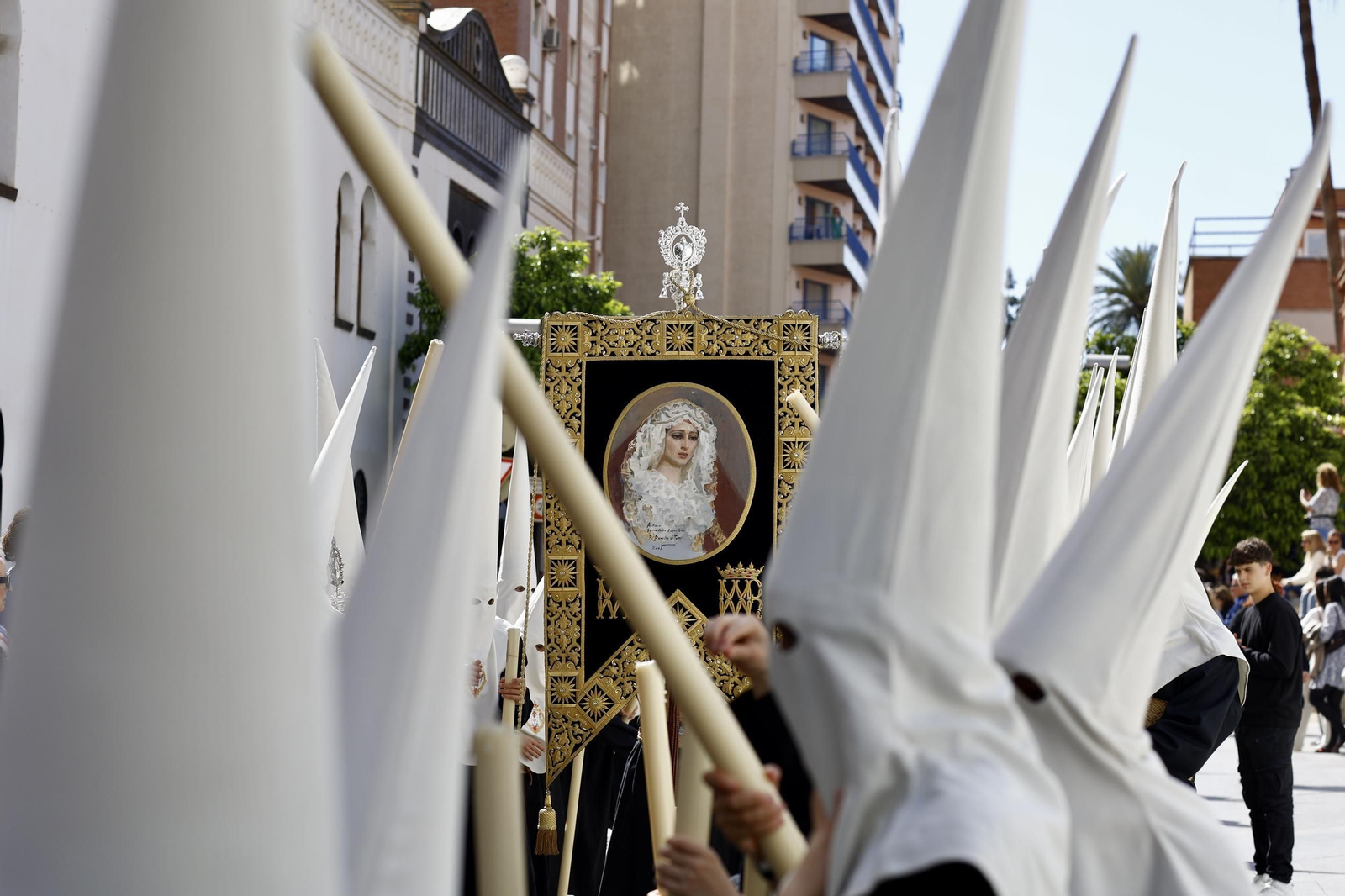 Descendimiento en el Viernes Santo de Málaga, en imágenes