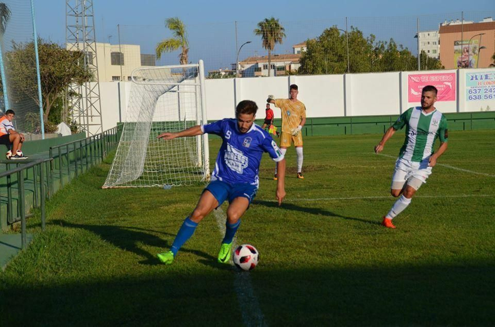 Partido entre Alhaurino y Torremolinos en Tercera División. Partido entre Alhaurino y Torremolinos en Tercera División.
