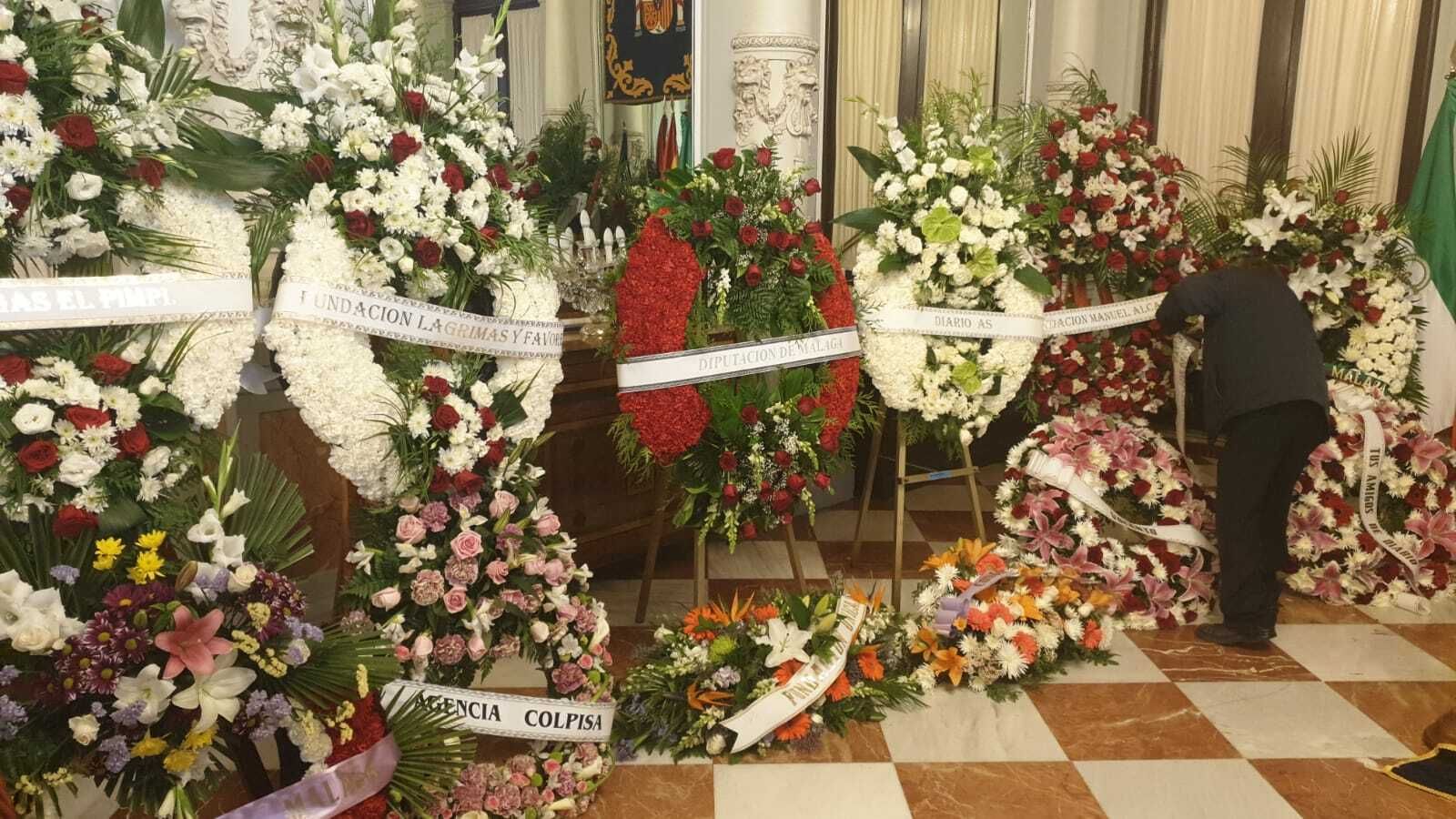 Fotos de la capilla ardiente de Manuel Alcántara