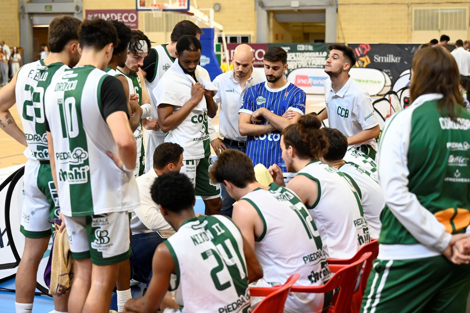 Las mejores fotos de la victoria del Coto Córdoba ante el Caja 87