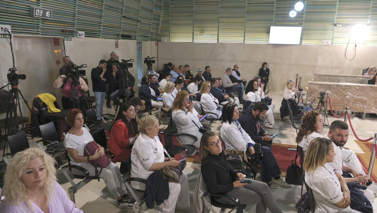 Imágenes del pleno ordinario del Ayuntamiento de Almería