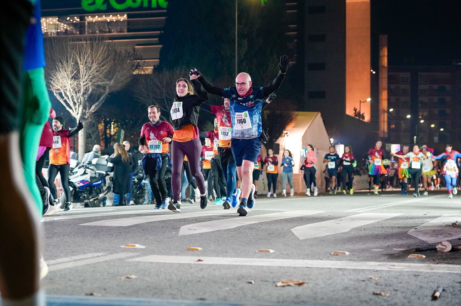 En imágenes: búscate en tu llegada a meta de la Carrera de San Antón 2026 (3)