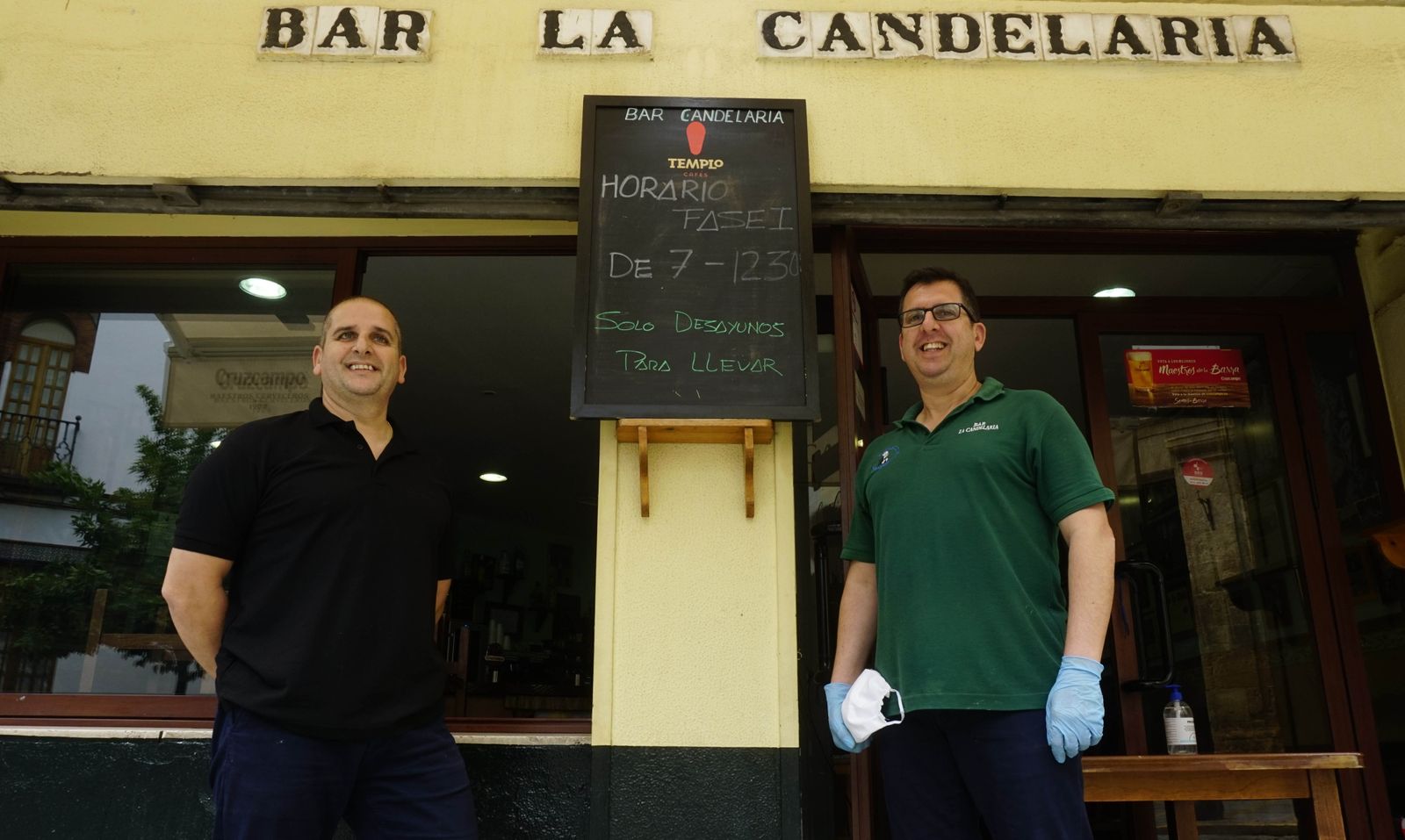 Antonio y Santiago en el tajo en tiempos de pandemia