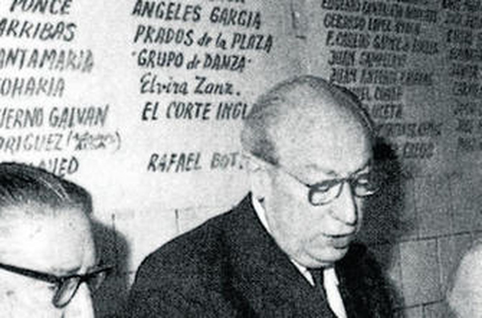 Fallece el alcalde de Madrid, Enrique Tierno Galván