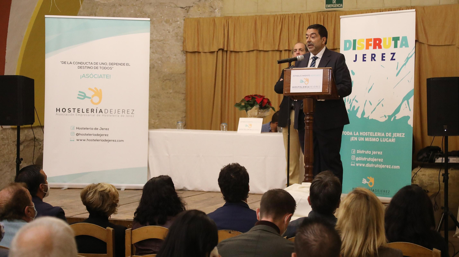 Emotivo y merecido homenaje a cuatro ilustres hosteleros