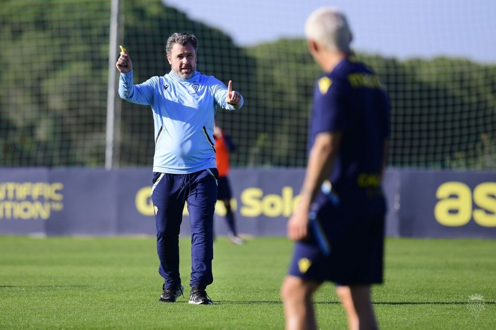 Sergio sabe que, al menos, necesita un atacante nuevo en su equipo.