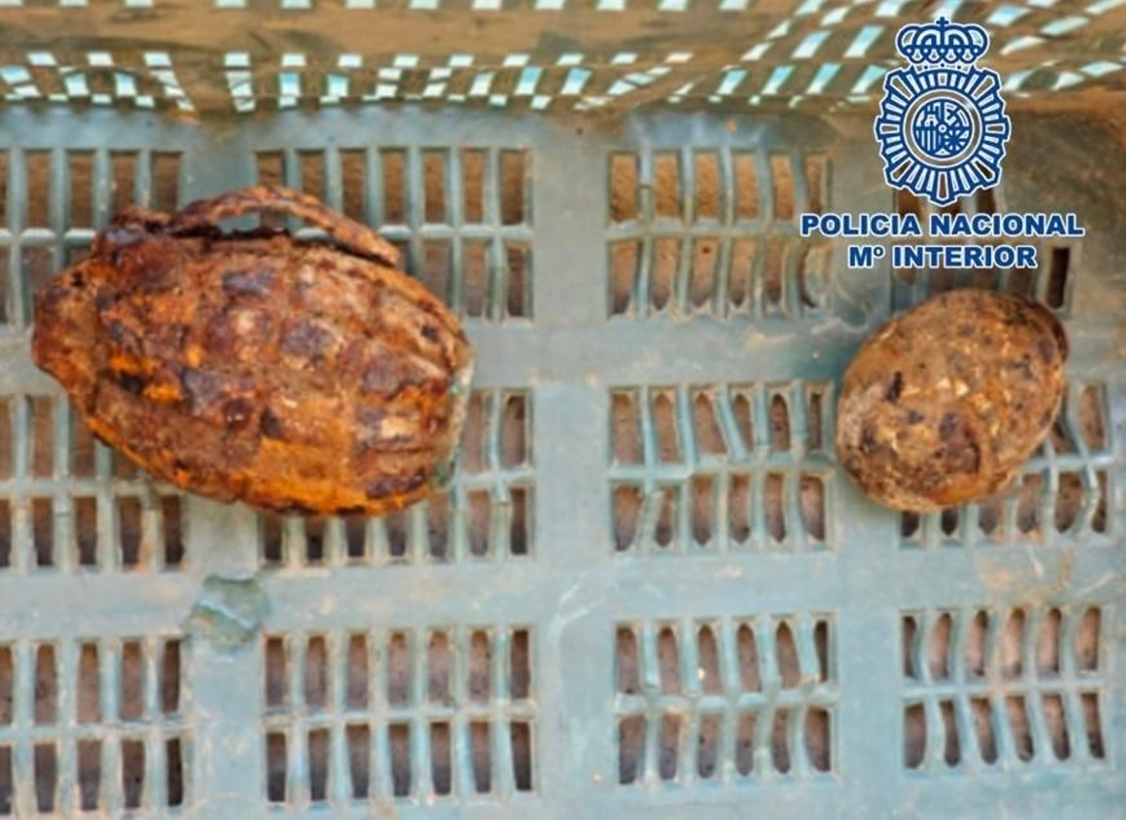 Imagen de las granadas de mano de la Primera Guerra Mundial recuperadas em Granada