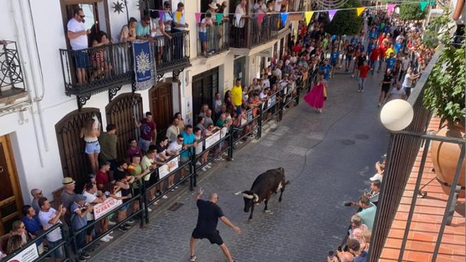 Un momento de la suelta en Carcabuey durante la pasada edición