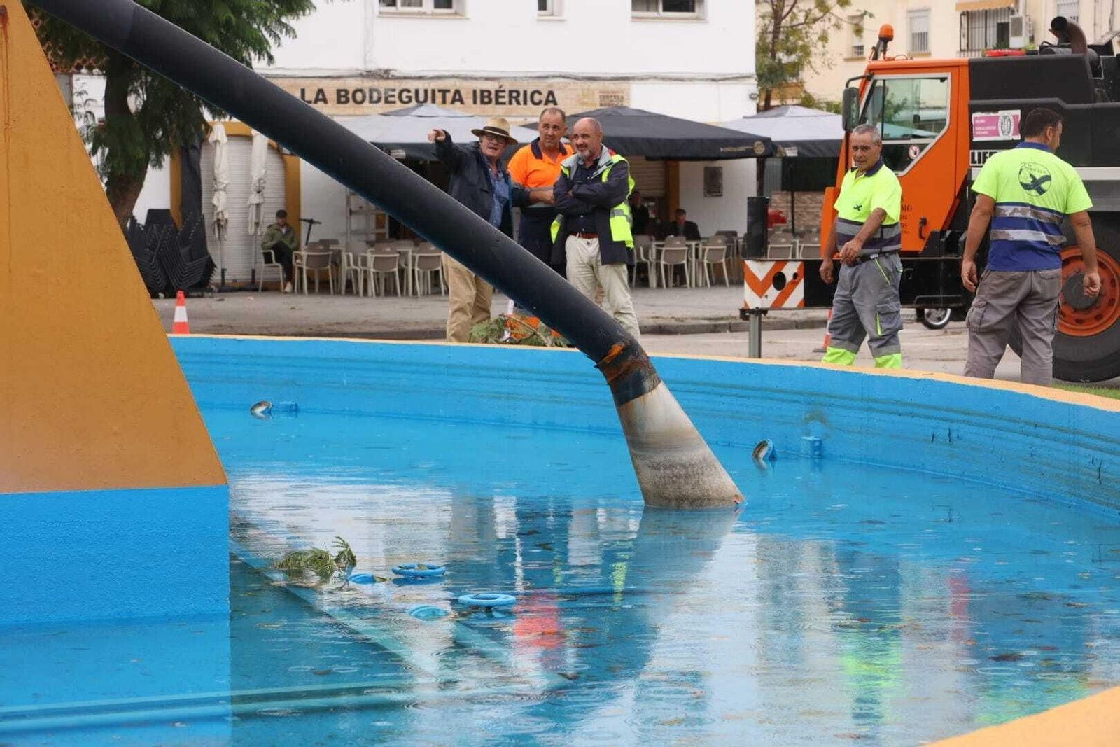 Retiran la venencia gigante de Jerez, dañada por la borrasca 'Bernard'