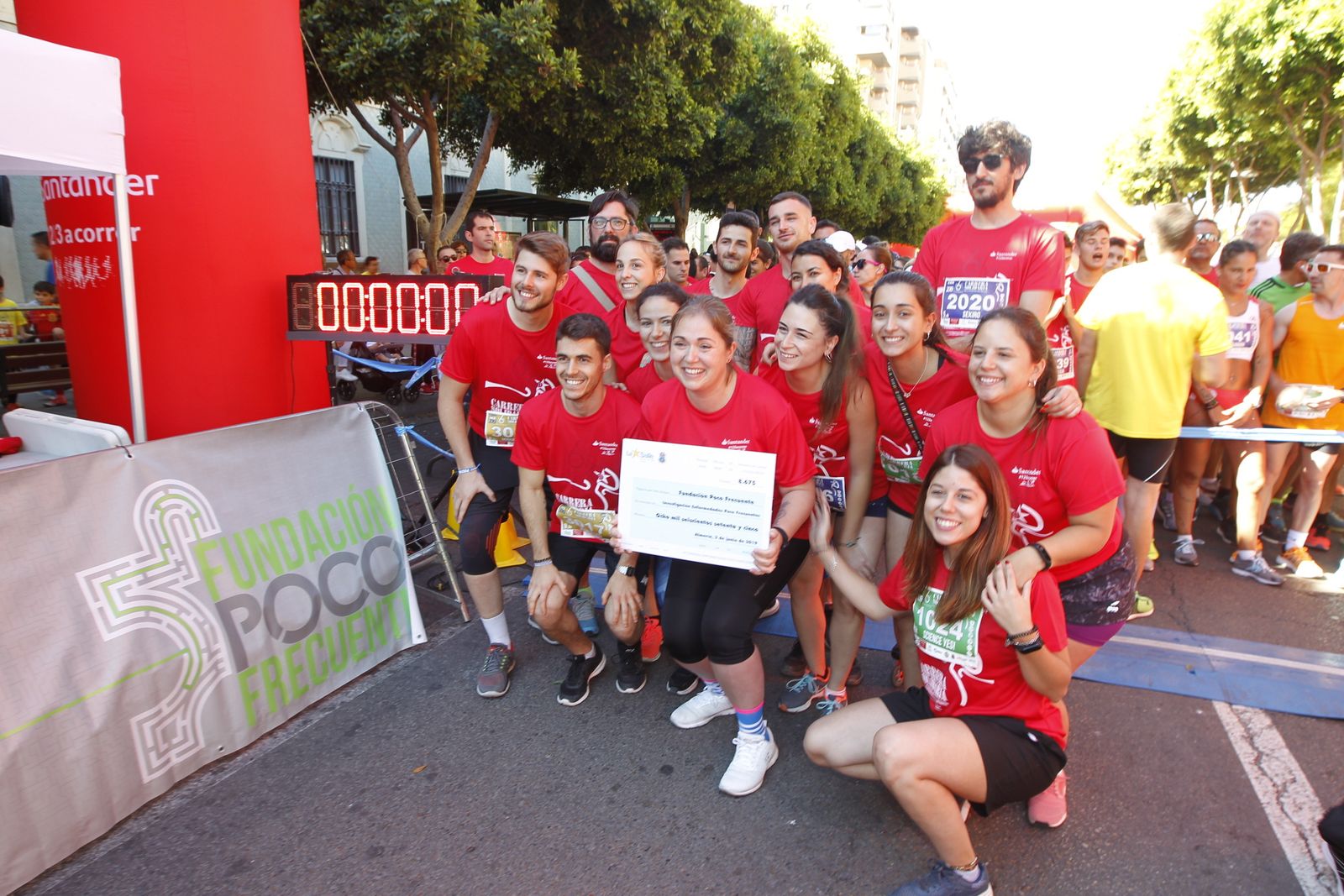 Fotogalería carrera atletismo popular enfermedades poco frecuentes. La Salle Almería