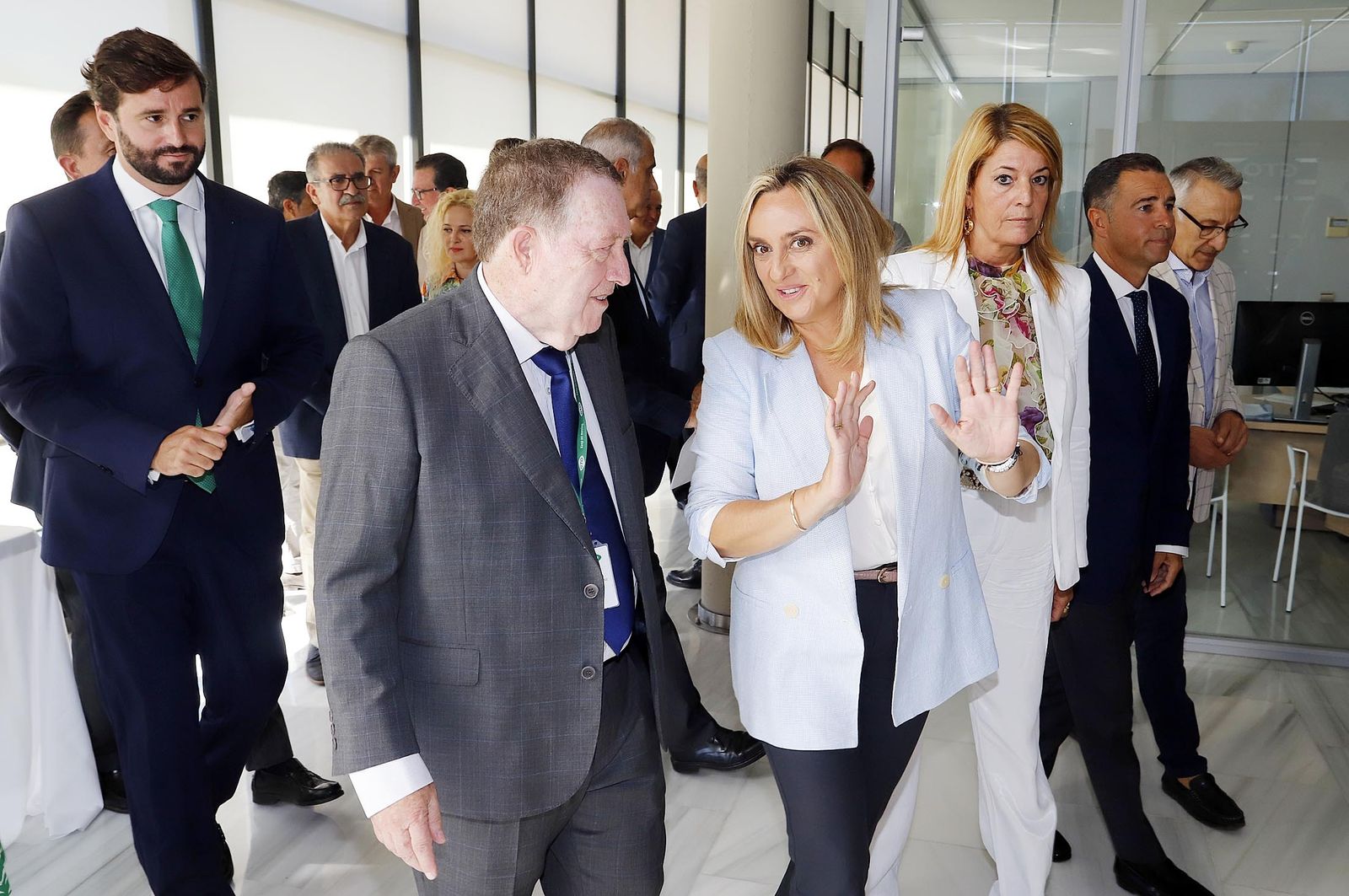 Imágenes de la visita de la consejera Marifrán Carazo a la empresa GTO en Niebla