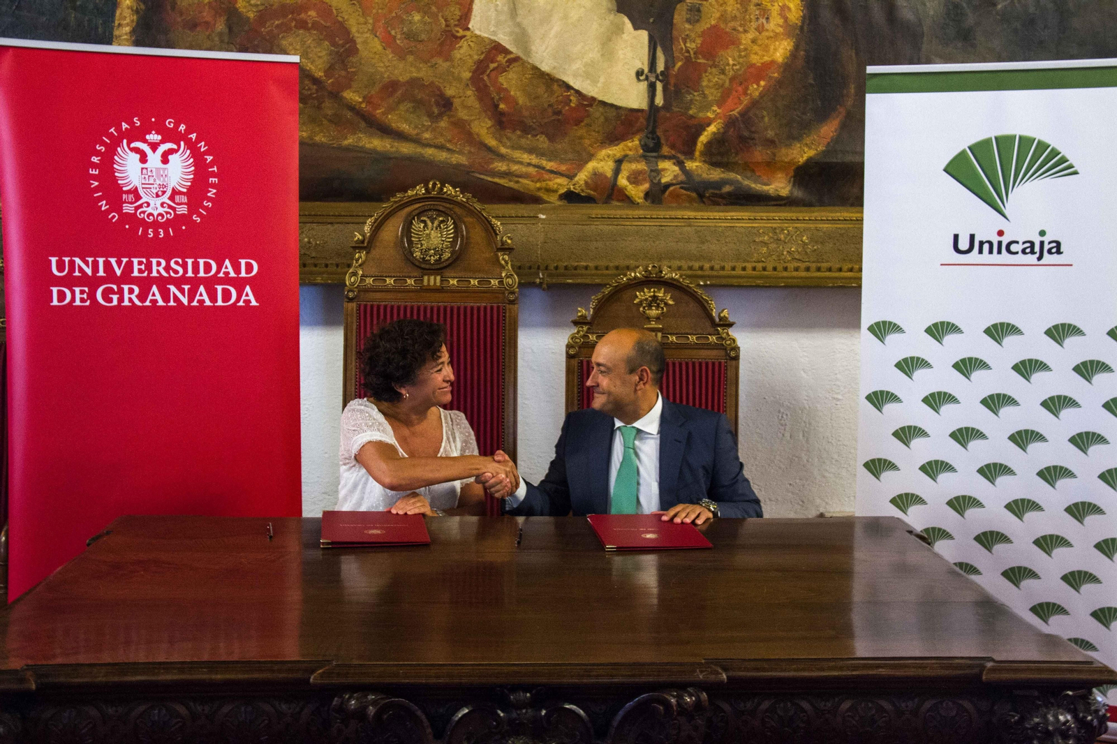 Acuerdo de colaboración entre Unicaja Banco y la UGR relativo al pago de matrícula financiado