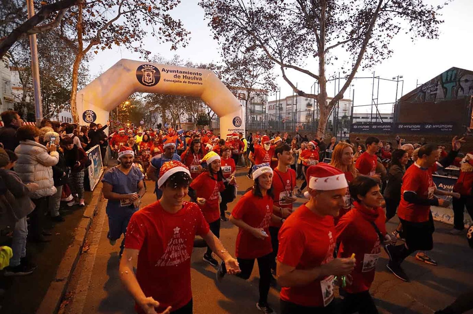 Imágenes de la carrera de San Silvestre en Huelva