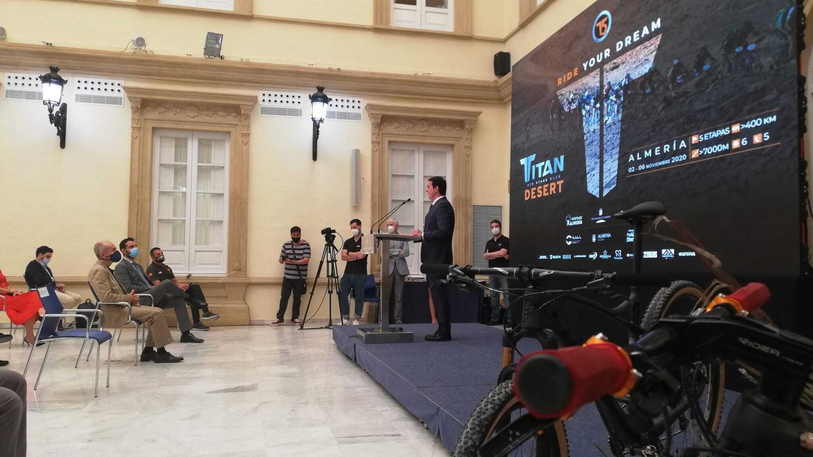 Javier Aureliano García.