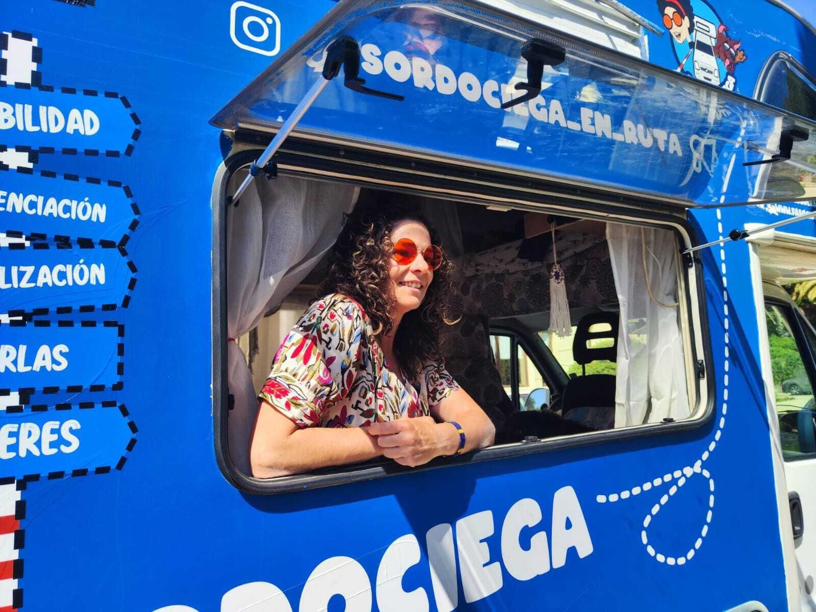 Sara Crespo, en su autocaravana.