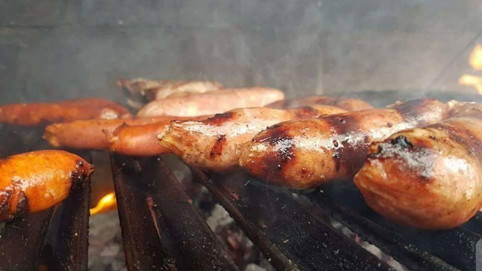 Carnes a la brasa en el Bar La Teja, de Jerez.