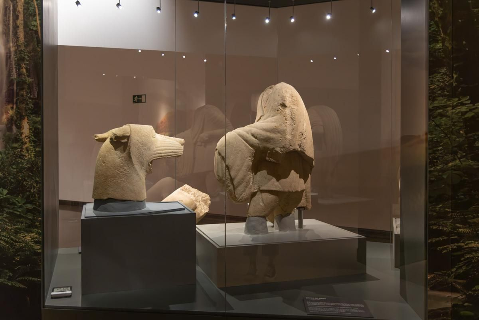 Exposición La Dama, el Príncipe, el Héroe y la Diosa, en el Museo Íbero