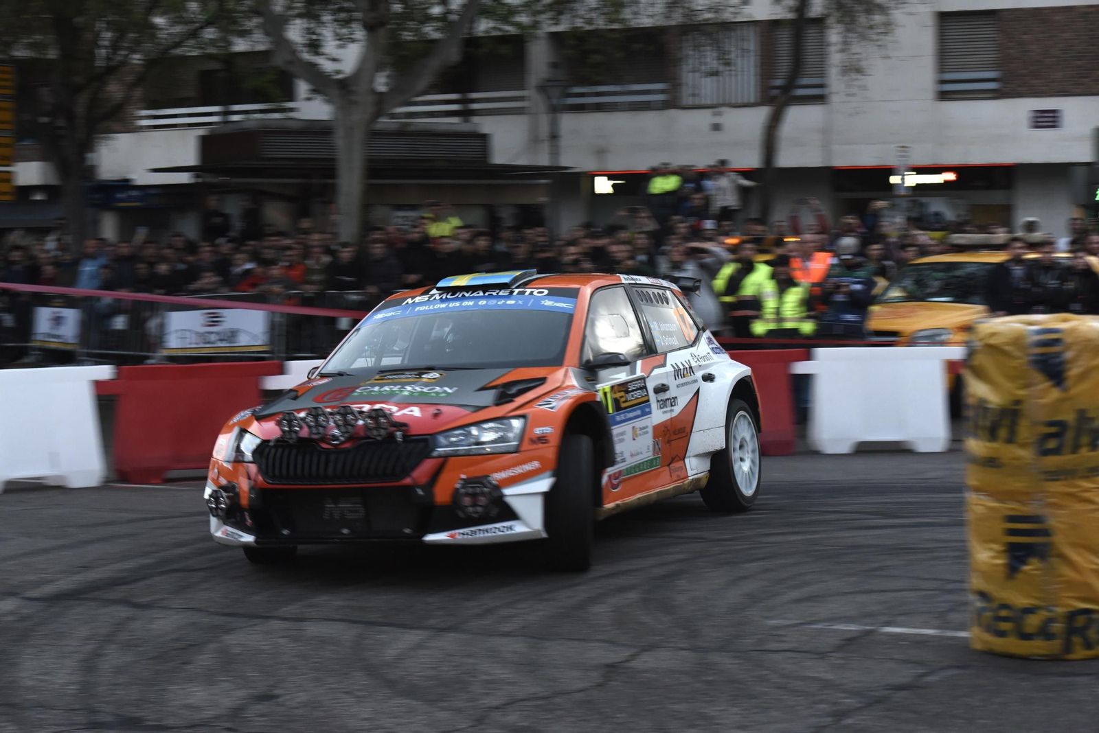 Las mejores fotos del espectacular tramo urbano del Rallye Sierra Morena 2025