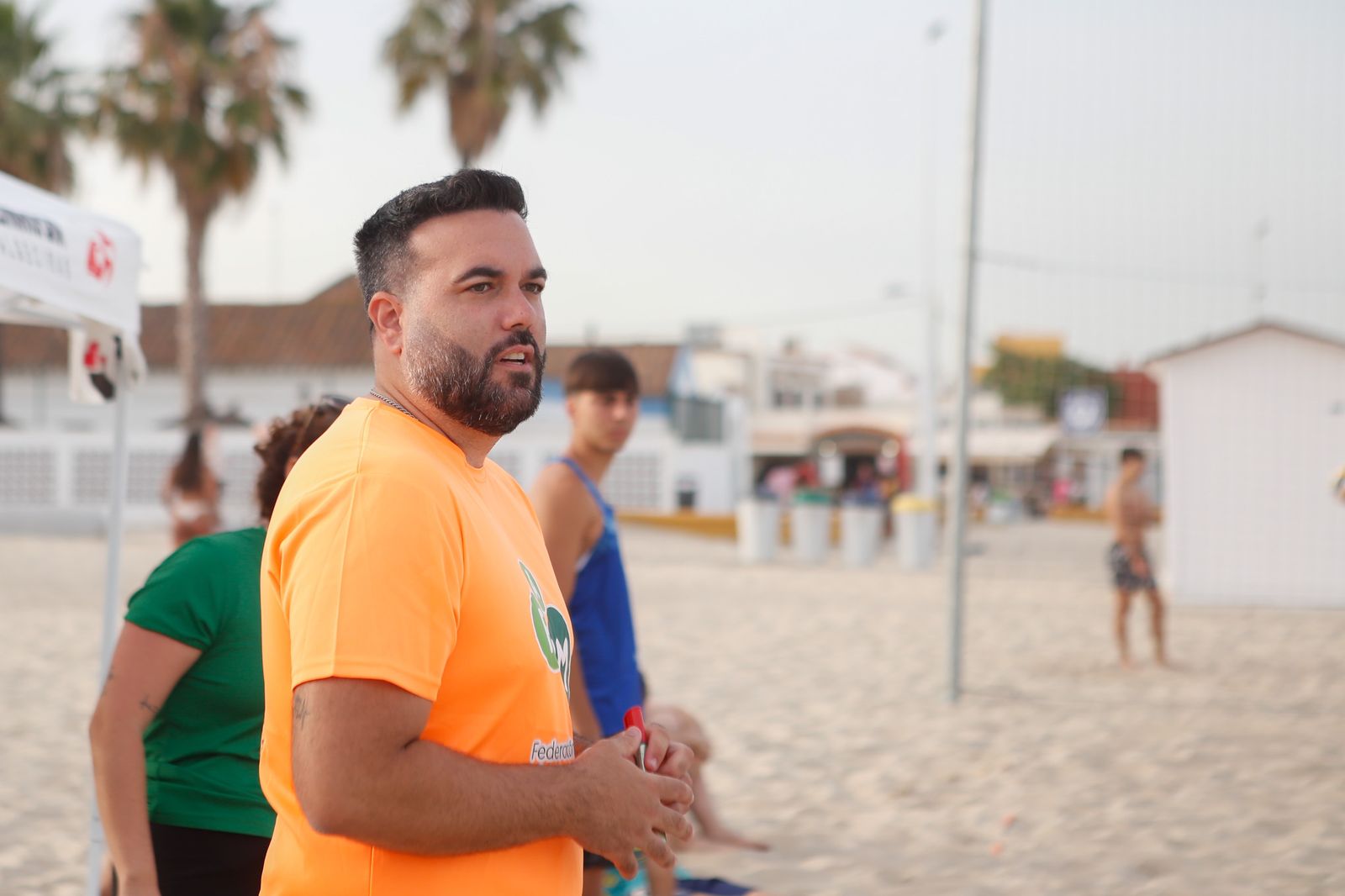 Entrenamiento de la selección andaluza juvenil de balonmano playa, en imágenes