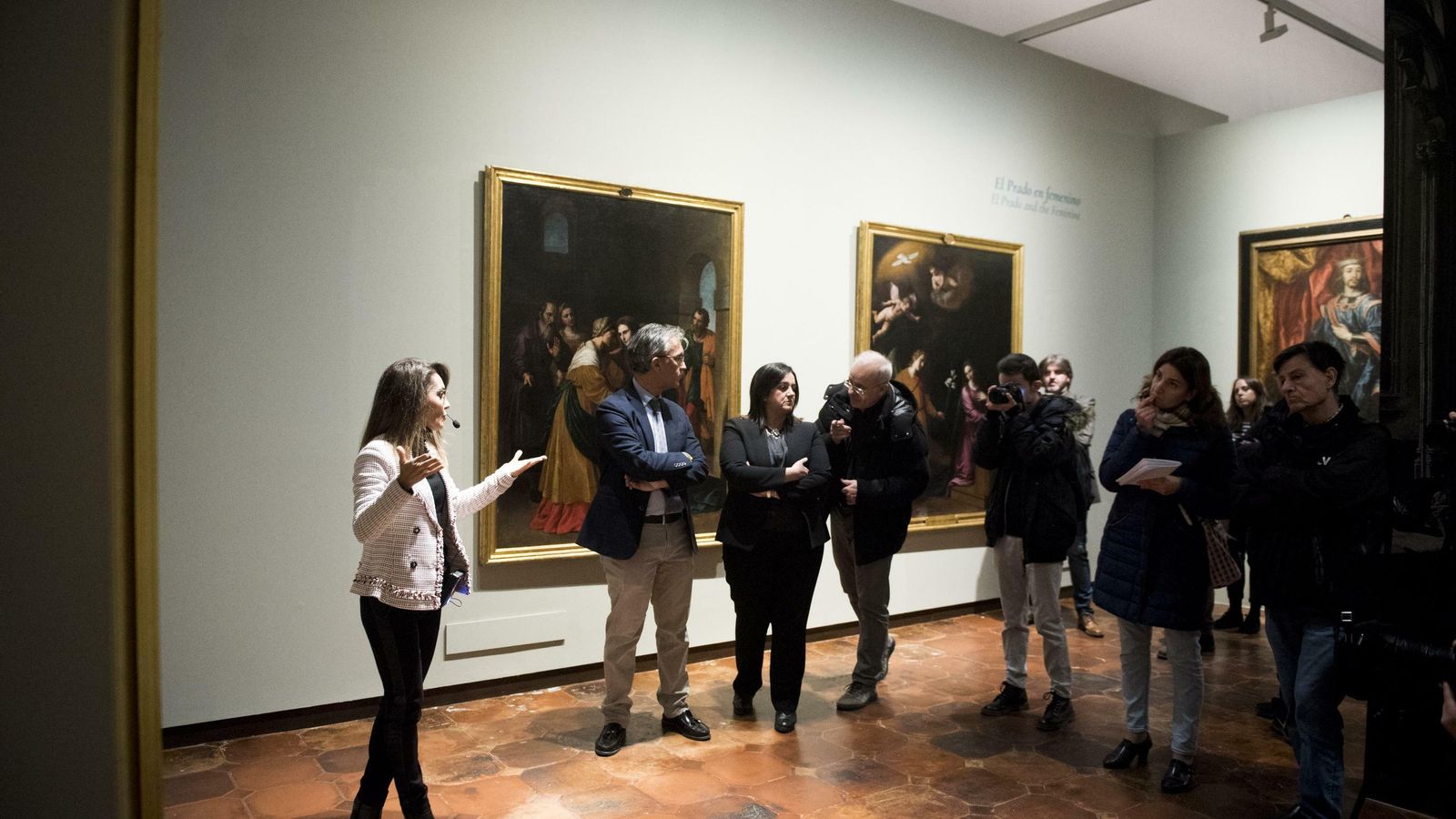 Elena Díez Jorge, comisaria junto a María Luisa Bellido, explica la muestra, que se inaugura hoy.