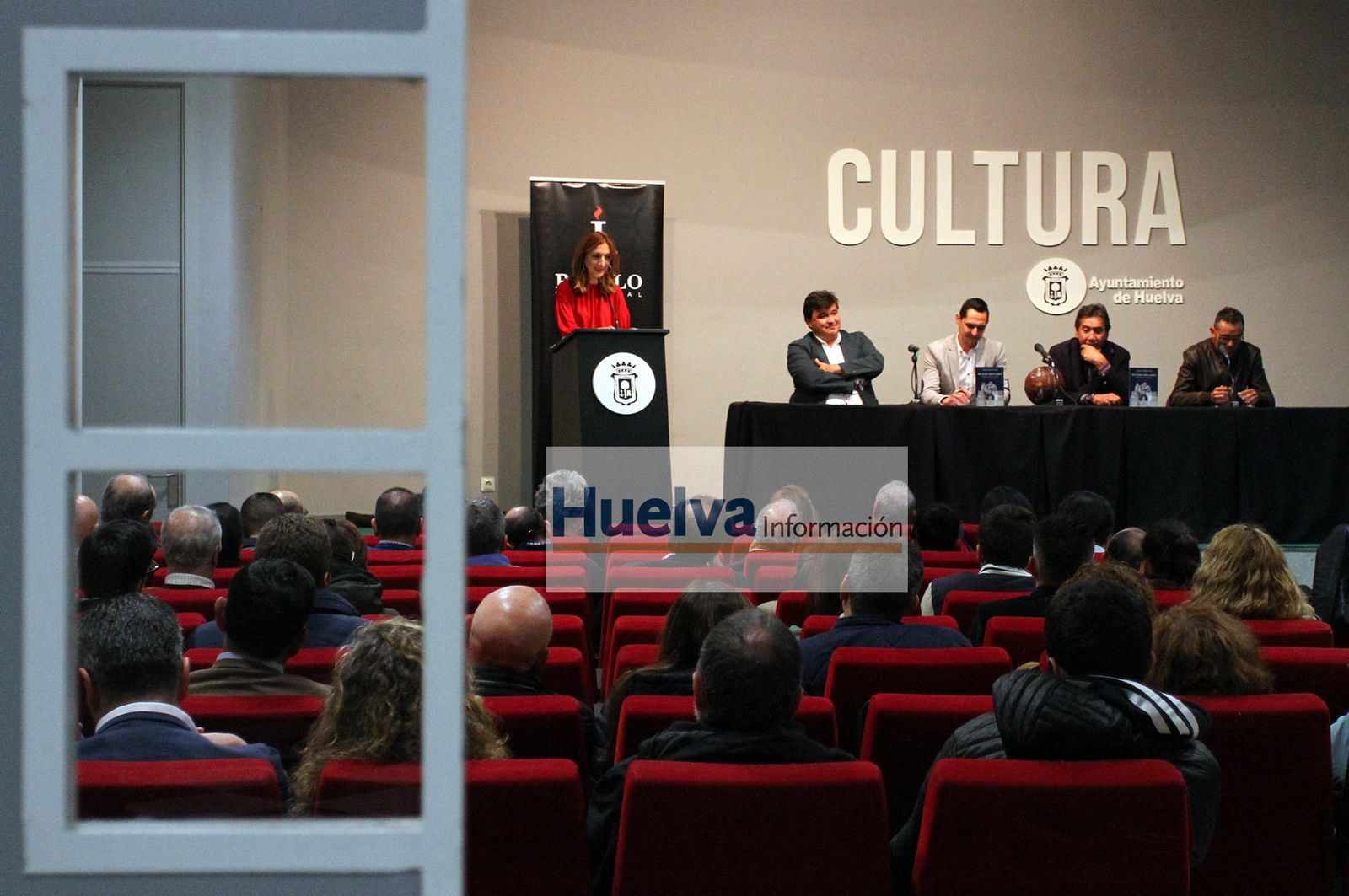 Imágenes de la presentación del libro de Juanma Garrido "No quiero verte llorar".