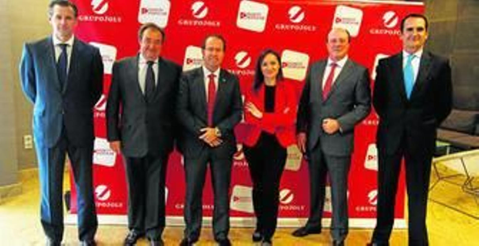 El director comercial de Banco Popular, José Ángel del Amor; el director general de Grupo Joly, Tomás Valiente; el concejal de Economía del Ayuntamiento, Francisco Ledesma; la directora de Granada Hoy, Magdalena Trillo; el director territorial de Banco Popular en Andalucía Oriental, Manuel Quero; y el director regional de  Granada y Almería, Jaime Lobo.