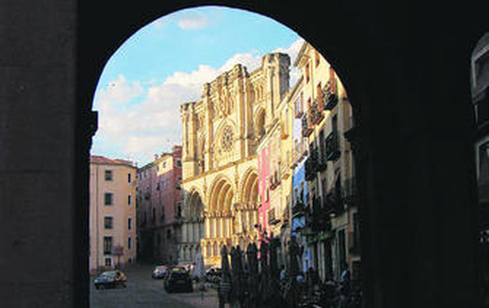 Entre la cultura y la economía