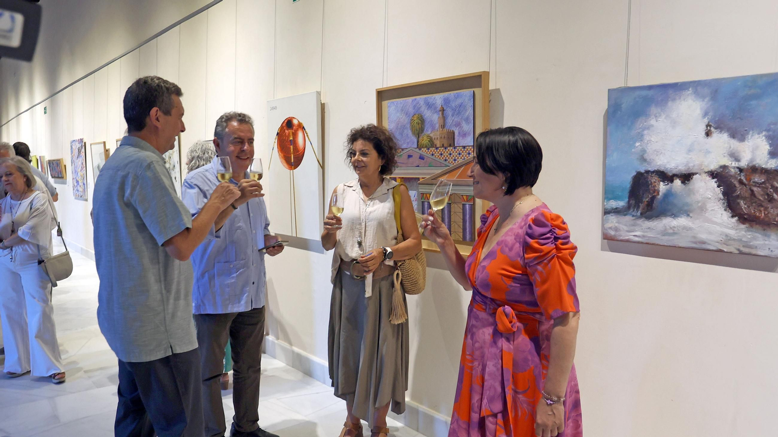 Imágenes de la exposición 'Esencias que unen' a Haro y Jerez