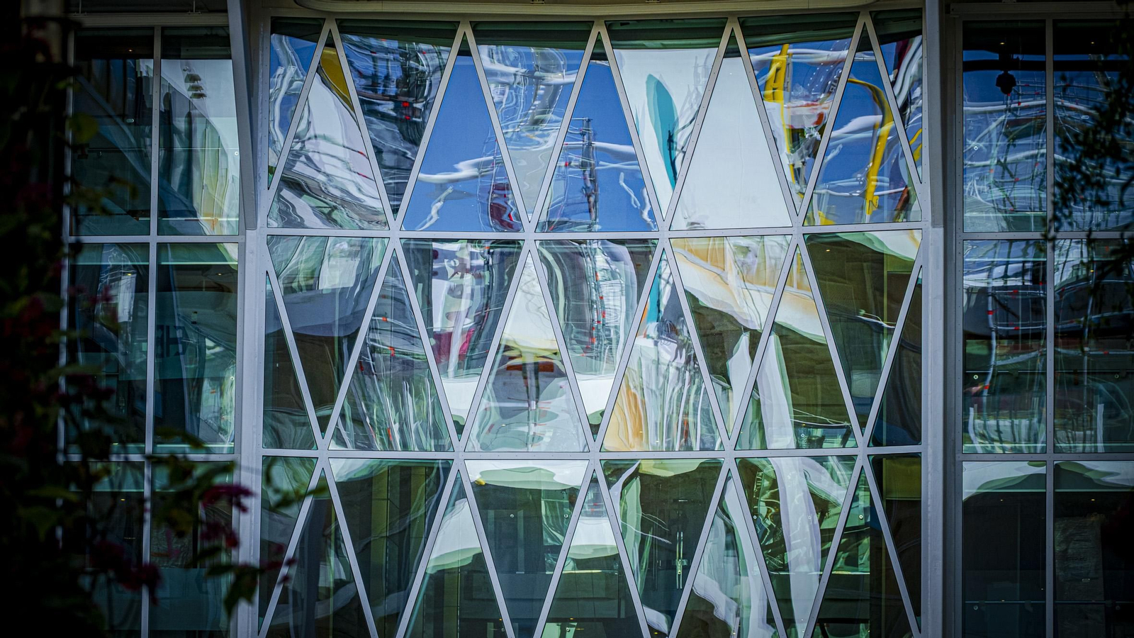 Las imágenes del interior del crucero 'Allure of the Seas' que se encuentra reparando en navantia Cádiz