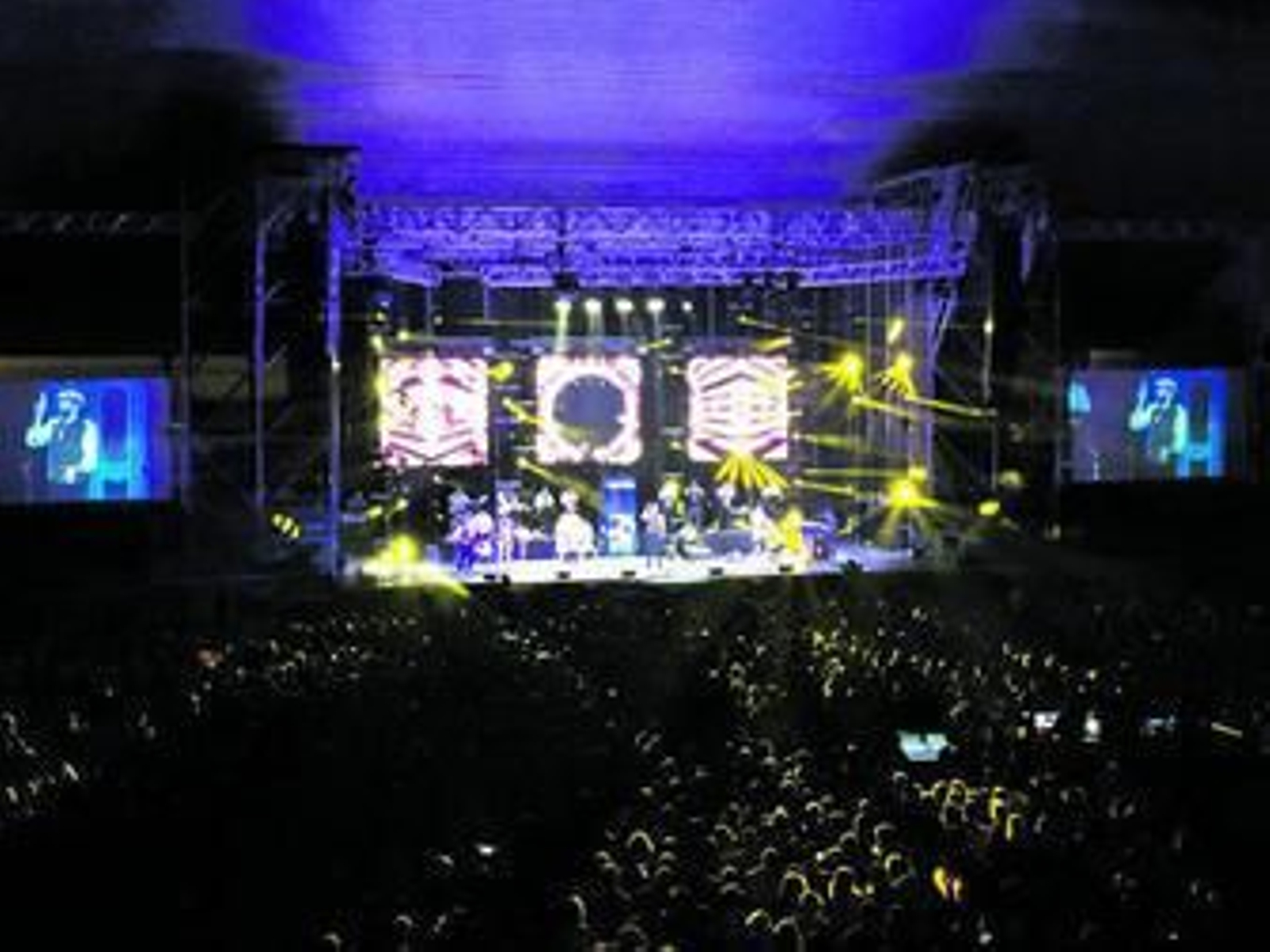 Público congregado que disfrutó el pasado martes de la música del dominicano.