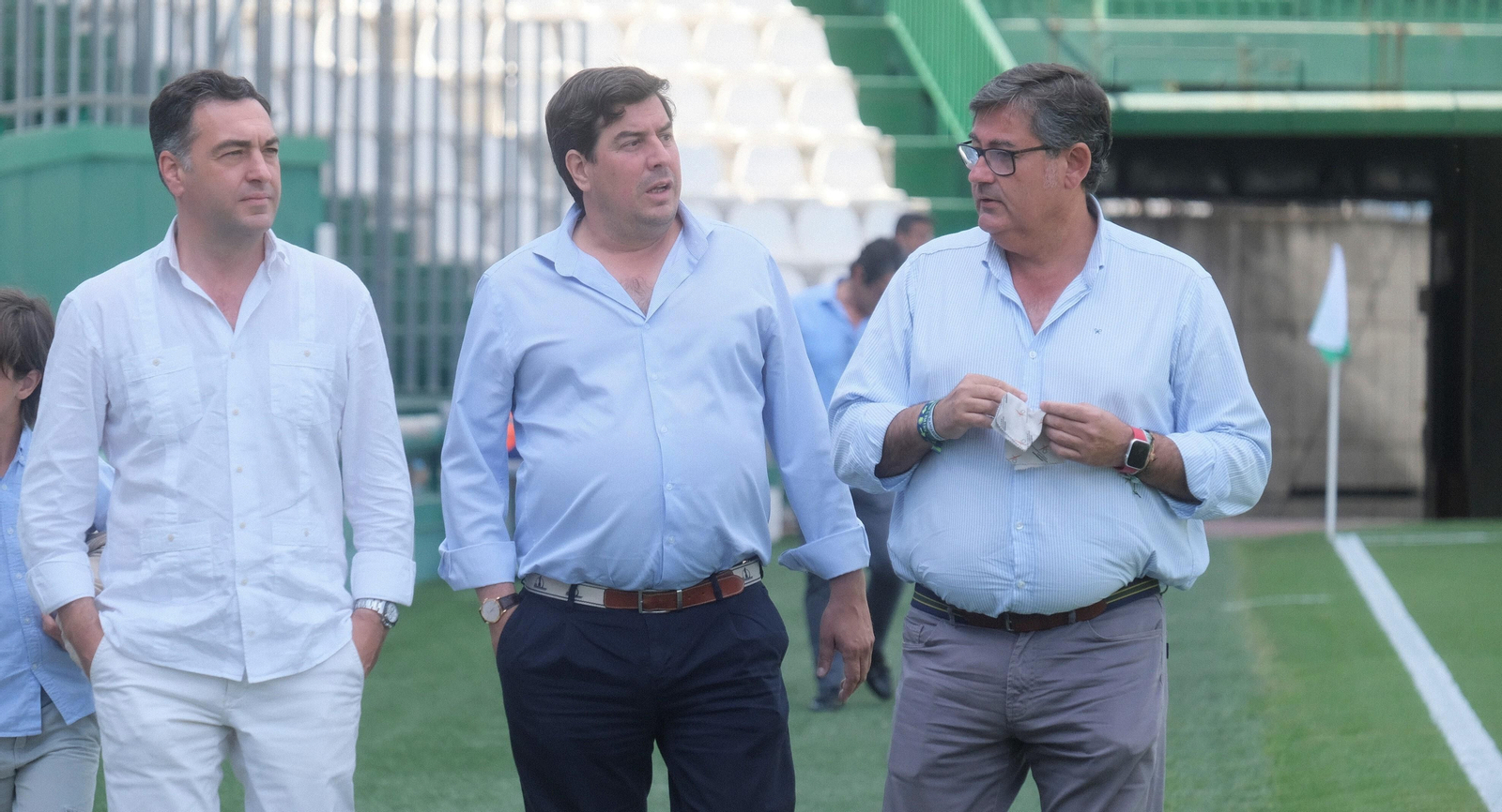 Javier González Calvo, a la derecha en la imagen, en el último partido del Córdoba CF.