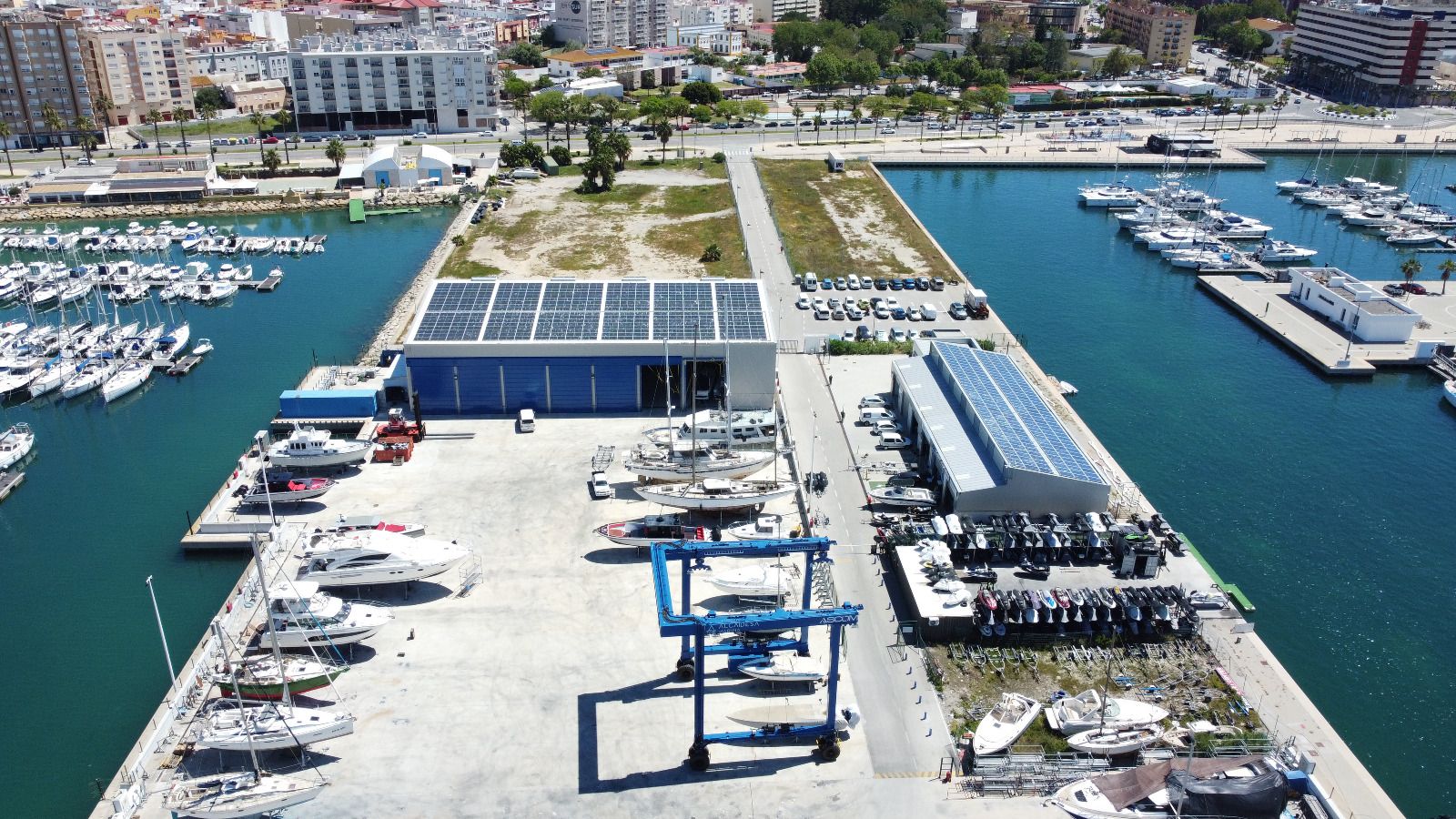 Instalación fotovoltaica en Alcaidesa Marina