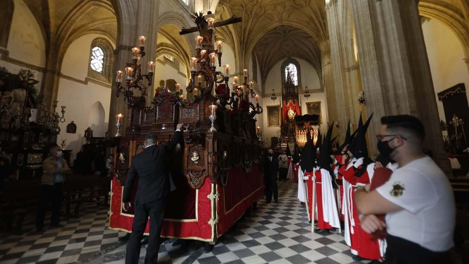 Las imágenes del Martes Santo en Tarifa: La Salud