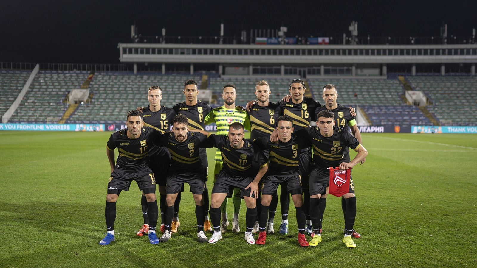 Once inicial de Gibraltar en su amistoso en Bulgaria