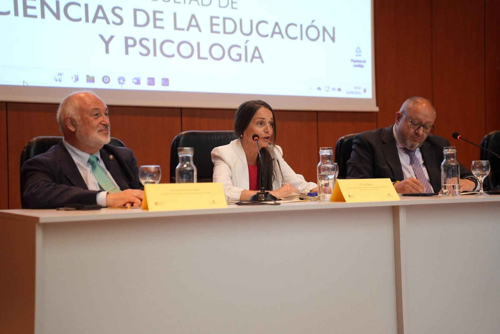 Las imágenes de la graduación de la tercera promoción de UCOIncluye