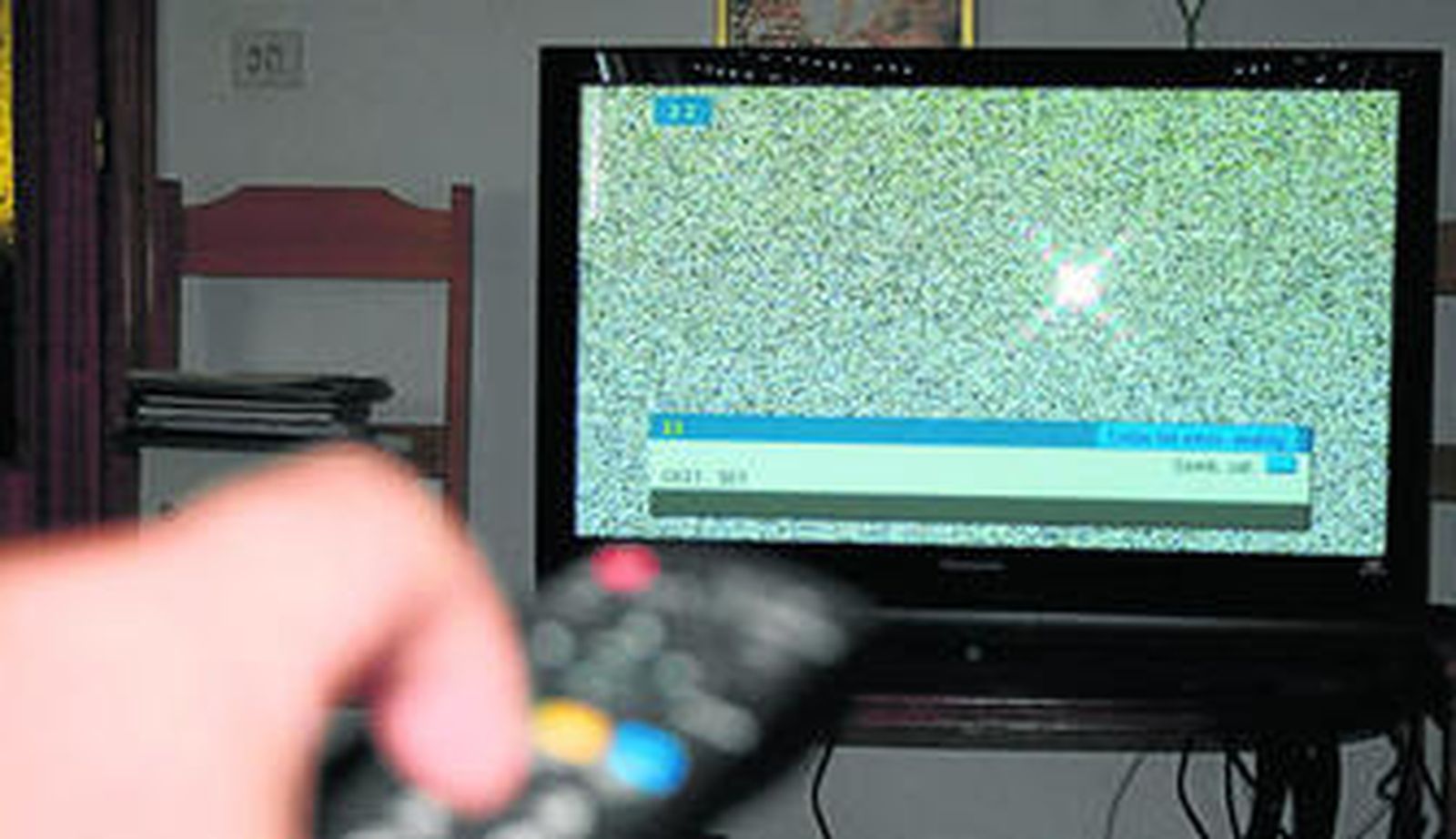 El fin de la emisión analógica de Canal Sur, ayer en un municipio gaditano.