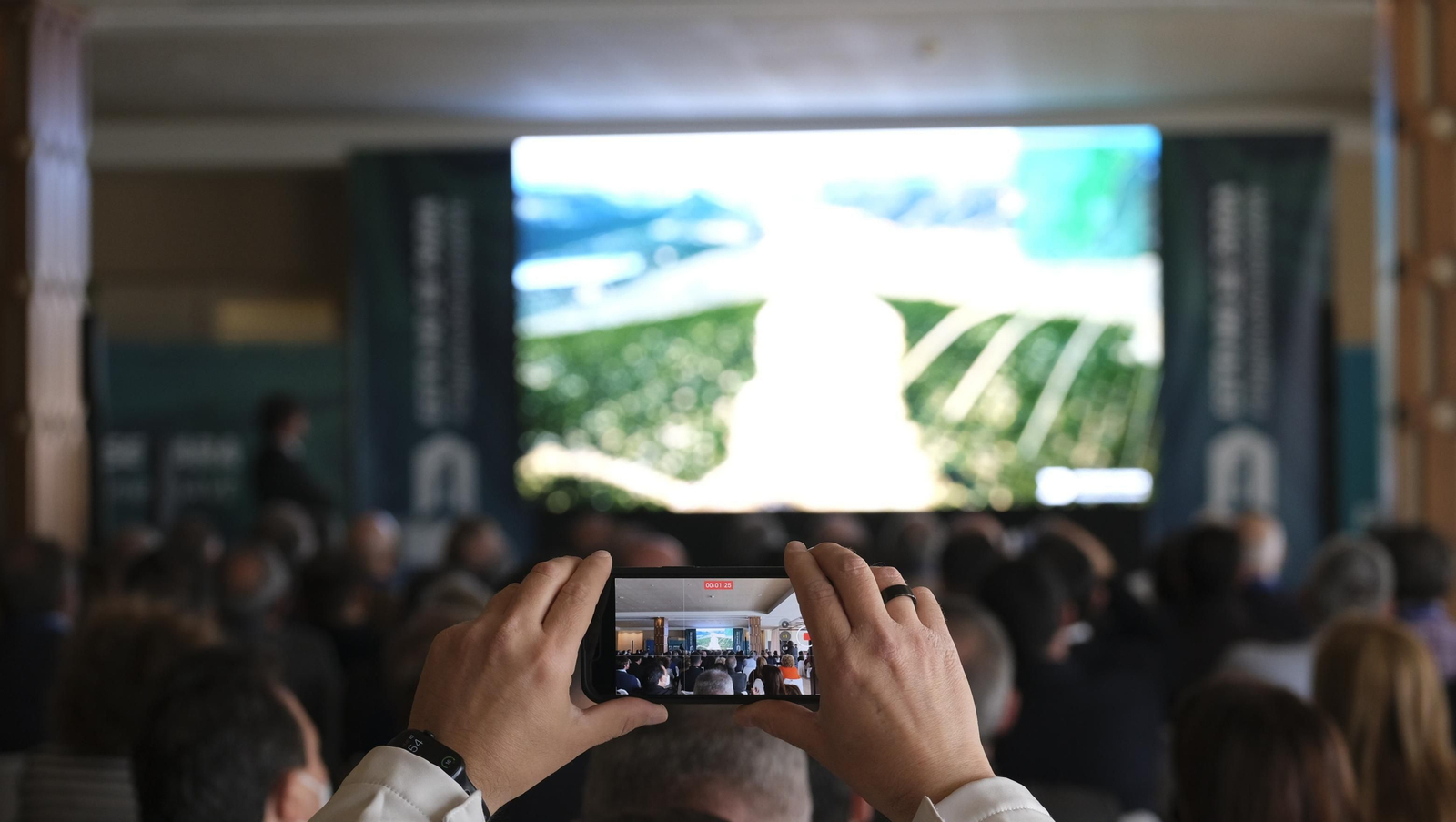 Fotogalería acto reivindicación del AVE en Vera. Almería